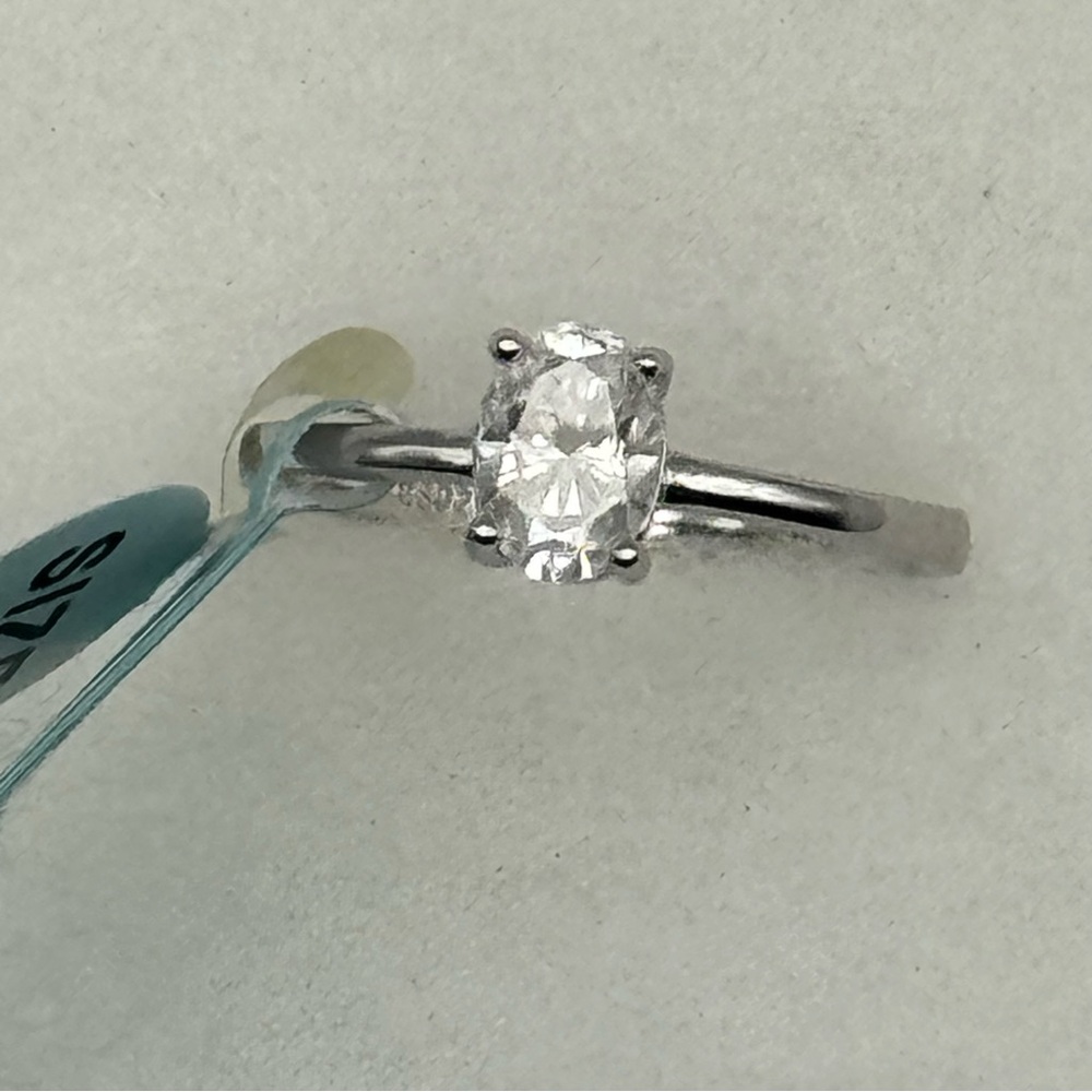 Sterling Silver Moissanite Ring size 7 MSRP $299 1 CT